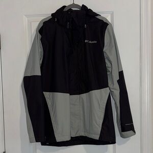 Columbia Men's Two-Tone Raincoat